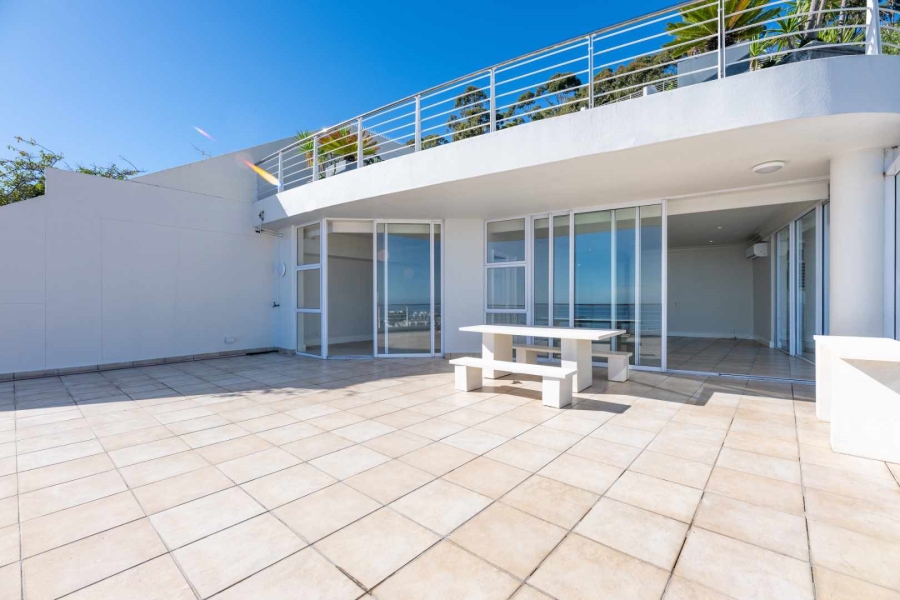 To Let 2 Bedroom Property for Rent in Sea Point Western Cape